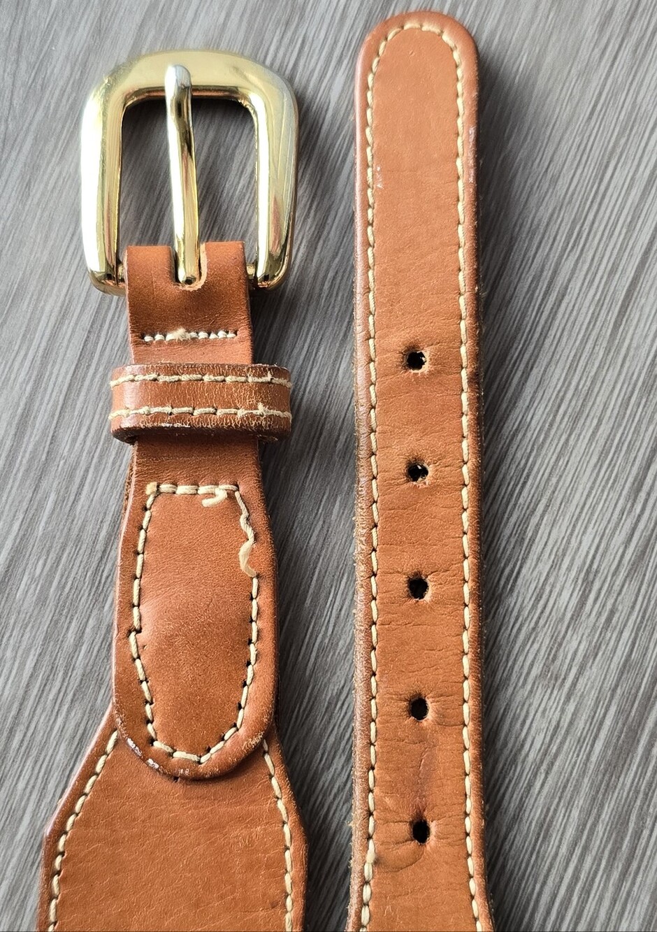 Liz Claiborne Tan English Leather Belt Solid Brass Buckle White Stitch Small